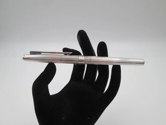 Christian Dior fountain pen. Sterling silver. Ribbed pattern. 14k gold nib. Swiss. 1960's Christian Dior fountain pen. Sterling silver. Ribbed pattern. 14k gold nib. Swiss. 1960's
