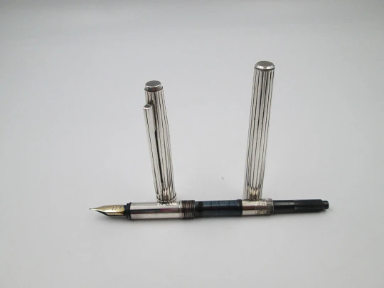 Christian Dior fountain pen. Sterling silver. Ribbed pattern. 14k gold nib. Swiss. 1960's