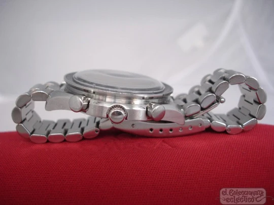 Chronograph. Automatic. Omega Speedmaster. Circa 1990s Chronograph. Automatic. Omega Speedmaster. Circa 1990s