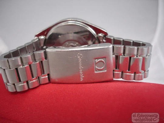 Chronograph. Automatic. Omega Speedmaster. Circa 1990s Chronograph. Automatic. Omega Speedmaster. Circa 1990s