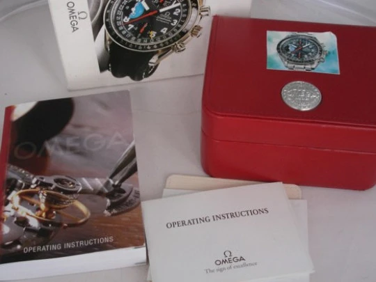 Chronograph. Automatic. Omega Speedmaster. Stainless steel