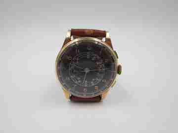 Chronographe Suisse. Black dial. 18 karat gold. Manual winding