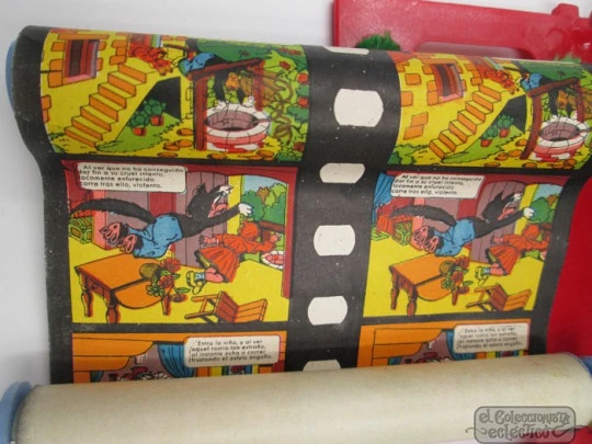 Cine infantil en relieve JIN 3D. Baquelita bicolor. Caja y películas. 1950. Gargot