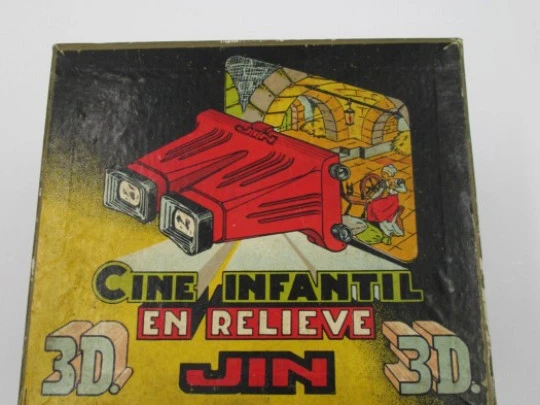 Cine infantil en relieve JIN 3D. Baquelita bicolor. Caja y películas. 1950. Gargot