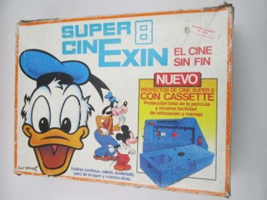 CinExin Super 8 projector with Goofy trainee airman film. Original box. 1980's