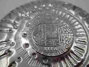 Circular ashtray, Carlos IV coins and ribbed motifs. Sterling silver. 1970's