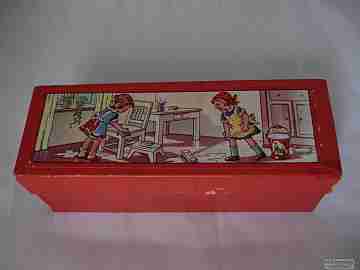 Cleaning set boxed toy. Tinplate and plastic. Germany