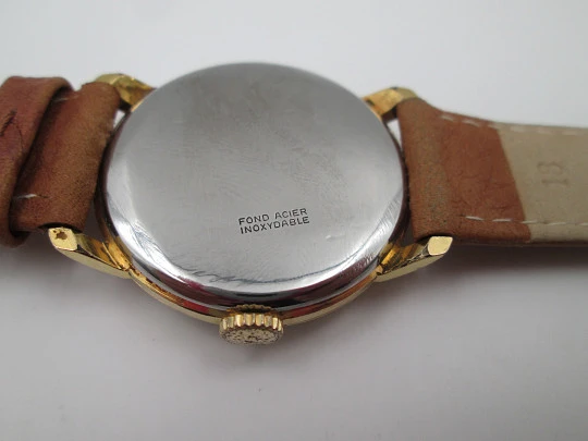 Cler Watch. Acero inoxidable y chapado oro. Cuerda manual. Segundero. 1970