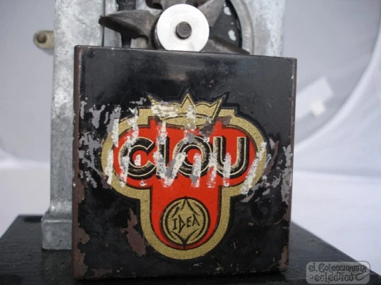 Clou office mechanical pencil sharpener. Cast iron and metal