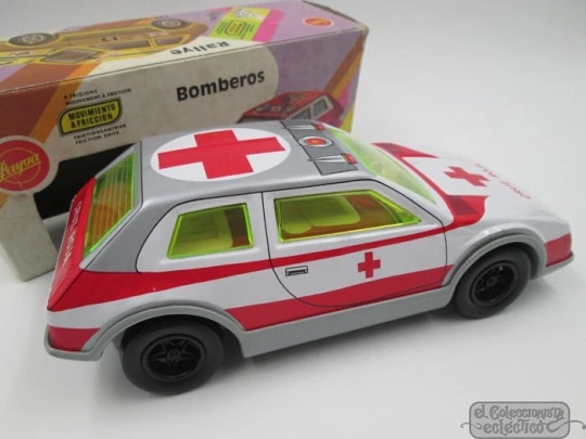 Coche Renault 17 Cruz Roja. Juguetes Payva. Hojalata. 1970. Fricción