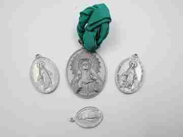 Colección cuatro medallas aluminio. Virgen de la Esperanza e Inmaculada Concepción. 1940