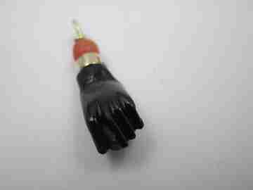 Colgante higa / figa grande. Azabache, coral y oro 18k. Amuleto. 1950