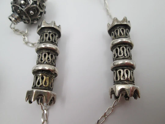 Collar charro para mujer. Plata de ley 925. Esferas caladas y castilletes. 1990