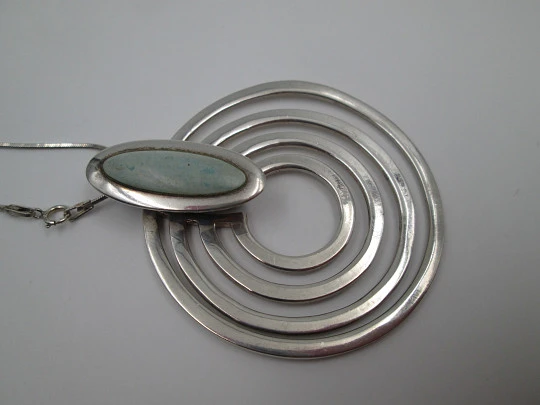 Collar mujer plata ley. Colgante círculos concéntricos con cordón. Piedra azul. 1980