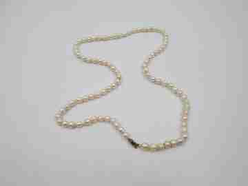 Collar mujer. Perlas cultivadas barrocas. Cierre plata de ley. Años 60