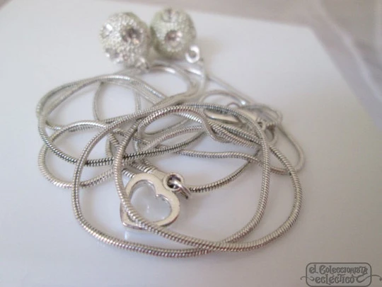 Collar mujer. Plata ley. Bolas con pedrería. Adorno corazón. Cadenas