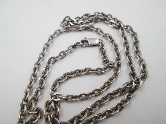 Collar para mujer en plata de ley. Cadena de eslabones y colgante rosa pétalos abiertos