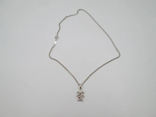 Collar para mujer joyería Tous. Colgante niña y cadena de plata de ley. España. 2015 Collar para mujer joyería Tous. Colgante niña y cadena de plata de ley. España. 2015