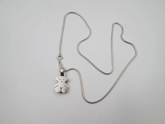 Collar para mujer joyería Tous. Colgante oso y cordón trenzado de plata de ley. España. 2015 Collar para mujer joyería Tous. Colgante oso y cordón trenzado de plata de ley. España. 2015