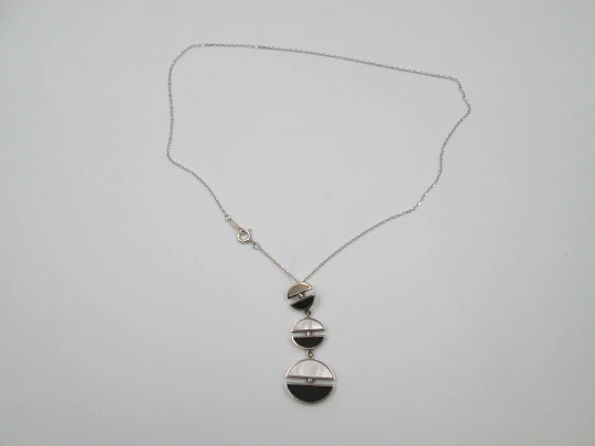 Collar para mujer. Plata de ley 925. Óvalos de nácar y madera ébano. Cadena eslabones