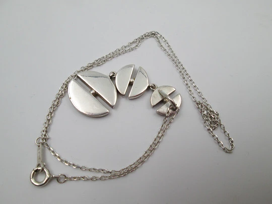 Collar para mujer. Plata de ley 925. Óvalos de nácar y madera ébano. Cadena eslabones