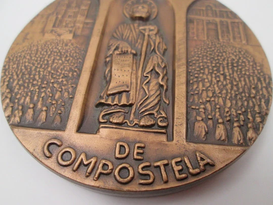 Compostela Holy Year 1993 bronze medal. High relief. ESM. Santiago apostle