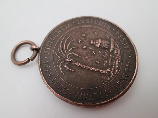 Copper medal. Sacred Heart School Barcelona. Handle and ring on top. 1950's. Spain