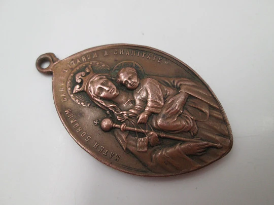 Copper medal. Virgin with Child / Jesus with Cross and Sacred Heart. Spain. 1930's