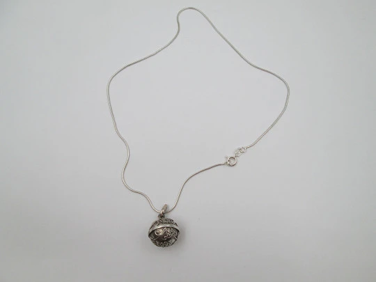 Cord with decorated sphere caller of angels. 925 sterling silver. Spain