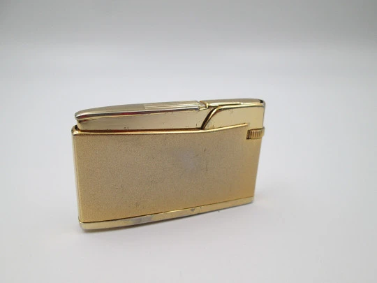 Cordial 33 butane lighter with Fero mechanical watch. Gold plated netal. 1960's. Swiss