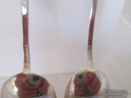 Couple coffee spoon. Silver and polychrome enamel. Canada