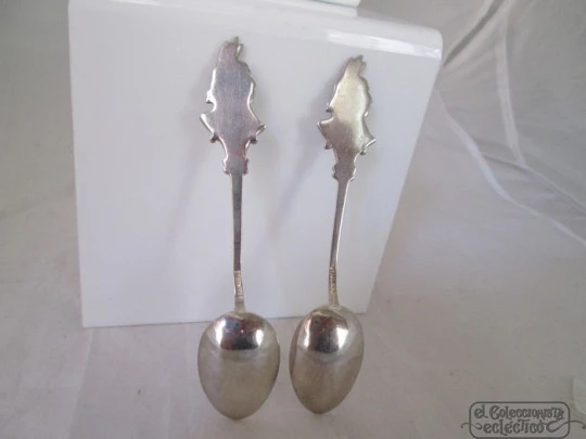 Couple coffee spoon. Silver and polychrome enamel. Canada