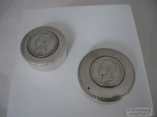 Couple of pill boxes. Silver. 1970's. One peseta King Alfonso XIII