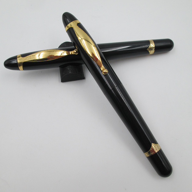 Stylo Plume Creeks N' Creeks - Corps Argenté Sombre, Plume Dorée Et Couronne - Occasion, Parfait Pour L'écriture Quotidienne