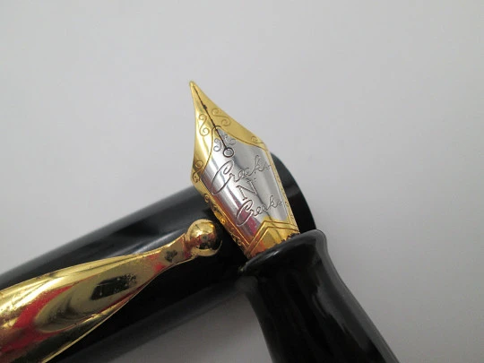 Creeks 'n' Creeks fountain pen and ballpoint set. Gold plated & black resin. France. 1980's