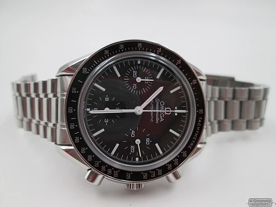 Cronógrafo automático Omega Speedmaster. Acero. Dial negro. Armis