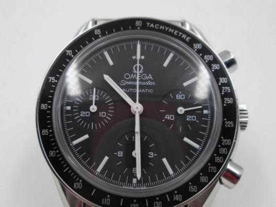 Cronógrafo automático Omega Speedmaster. Acero. Dial negro. Armis