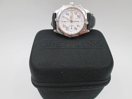 Cronógrafo Breitling Chronomat 1884. Automático. Acero. Calendario. Estuche