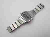 Cronógrafo digital Longines. Acero inoxidable. Cuarzo. Brazalete. 1976