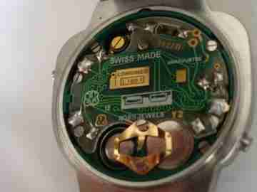 Cronógrafo digital Longines. Acero inoxidable. Cuarzo. Brazalete. 1976