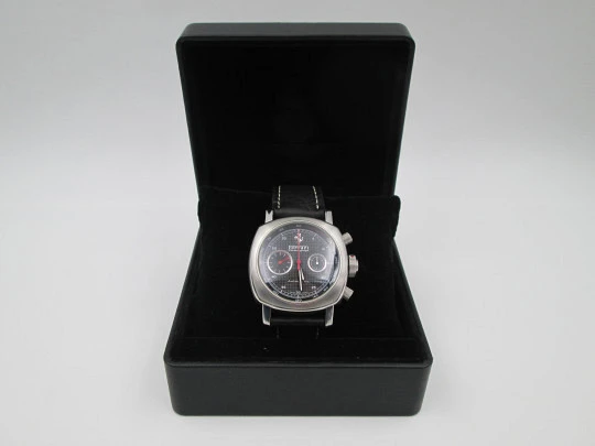Cronógrafo Ferrari Panerai Granturismo. Acero inoxidable. Automático. Edición limitada. 2009