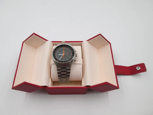 Cronógrafo manual Omega Speedmaster Professional Mark II. Acero. Dial racing. 1960