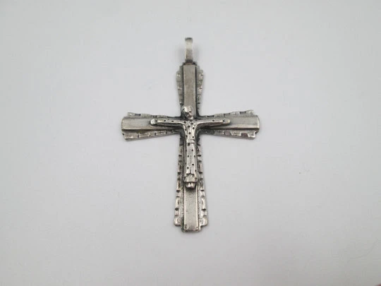 Cross crucifix big size pendant. 925 sterling silver. Ring and handle on top. 1970's. Spain Cross crucifix big size pendant. 925 sterling silver. Ring and handle on top. 1970's. Spain