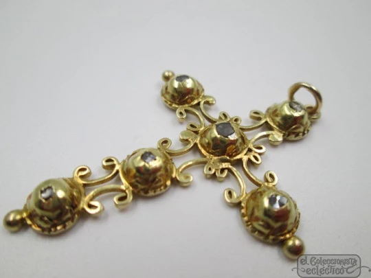 Cross pendant. Gold and diamonds. Spain. Ring. Openwork. 19th century