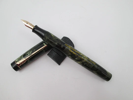 Croxley Dickinson fountain pen. Marble celluloid & gold plated. Lever filler. England
