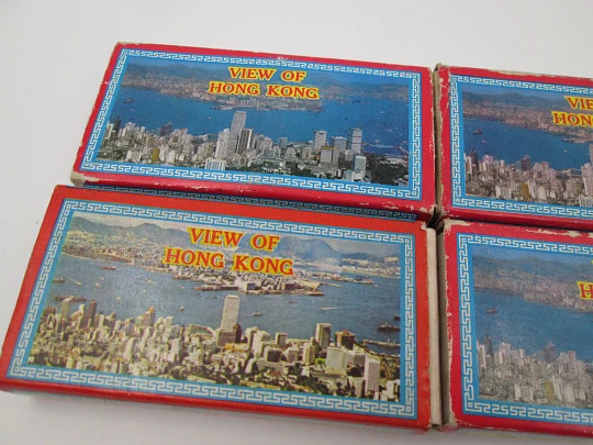 Cuatro cajas de diapositivas de Hong Kong. 44 imágenes color película Eastman. 1970