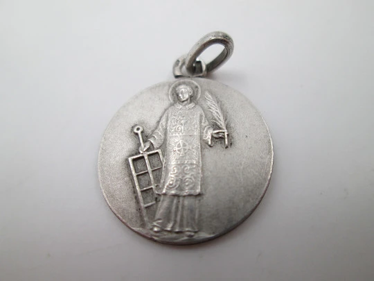 Cuatro medallas religiosas plata de ley. Santos, Jesús y Virgen. 1960
