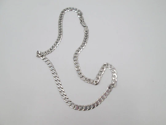 Cuban chain with flat links. 925 sterling silver. Carabiner clasp. Spain