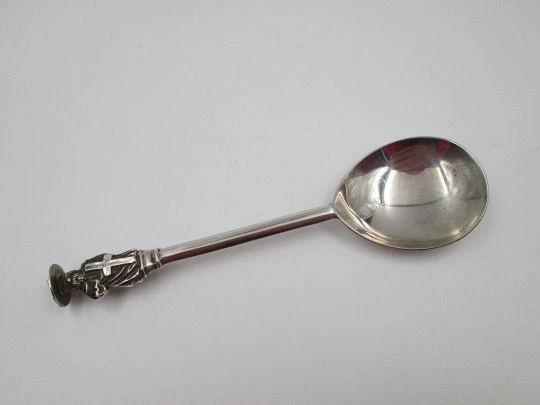 Cuchara San Juan apóstol. Plata de ley. Thomas Bradbury & Sons. Inglaterra. 1910