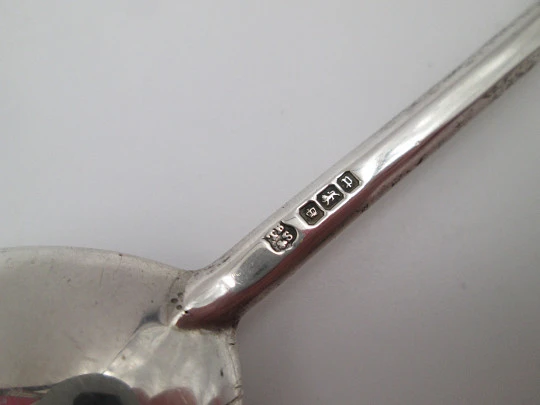 Cuchara San Juan apóstol. Plata de ley. Thomas Bradbury & Sons. Inglaterra. 1910